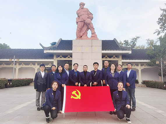 1636693616759967.jpg 楊根思正面完.jpg